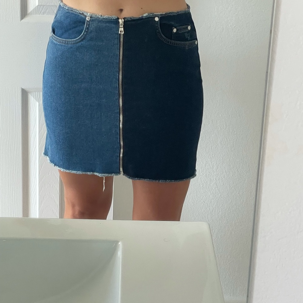 Two Tone Double Zipper Denim Skirt Size 28 / M